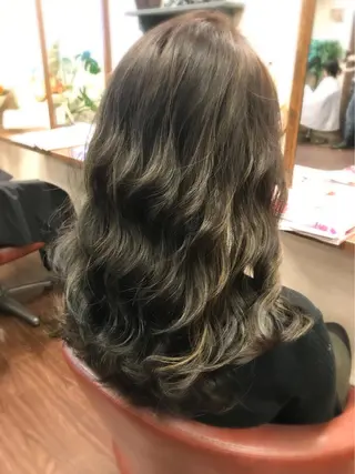 セミロング カラー 藤中 隆悟のヘアスタイル
