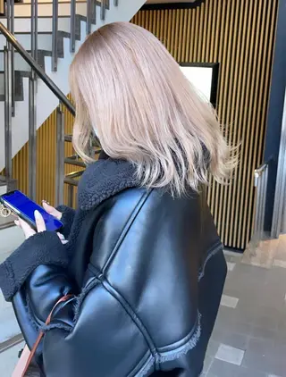 ミディアム カラー レイヤーカット/ miranのヘアスタイル