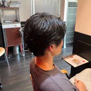ショート パーマ メンズ スズキ リコのヘアスタイル