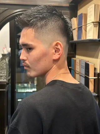 メンズ HIRO GINZA BARBER SHOP 名古屋本店【ヒロギンザ バーバーショップ】所属・ヒロ銀座牛山 友晴のヘアスタイル
