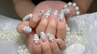 セミロング 戸井田 静香のネイルデザイン