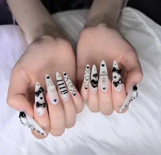 ネイル Lee Nailsのネイルデザイン