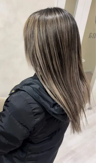 ロング カラー ハイライト 透明感カラー松本のヘアスタイル
