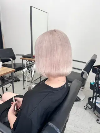 カラー ブリーチソムリエ認定 梅田茶屋町Eir辻のヘアスタイル