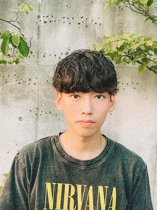 ショート パーマ メンズ 飛田 優のヘアスタイル