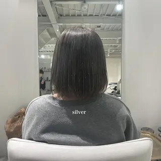 ミディアム カラー 峯崎 葵のヘアスタイル