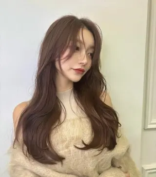 カラー Cocoro 艶カラーのヘアスタイル