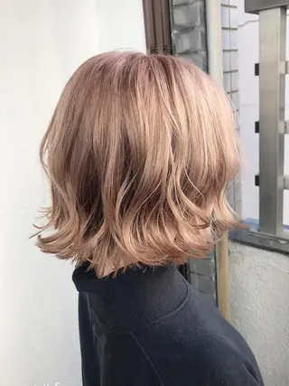 ミディアム カラー 岩谷/ブリーチ 🪽透明感カラーのヘアスタイル