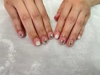 ネイル はばすみれ🎀ﾈｲﾙ 光ﾌｪｲｼｬﾙ ﾍｱのネイルデザイン