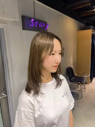 セミロング カラー NANAMI🩵 大人可愛い韓国ヘアのヘアスタイル