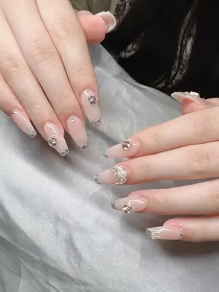 ネイル Lee Nailsのネイルデザイン