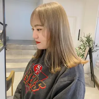 セミロング カラー zestKalon 🔗IBUのヘアスタイル