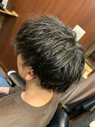 ショート パーマ メンズ 羽木 隆徒のヘアスタイル