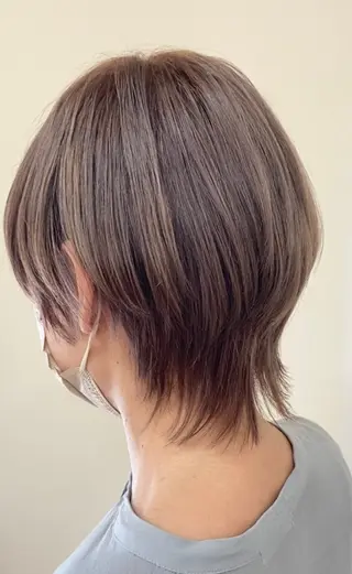 ショート カラー 沖山 雄一のヘアスタイル