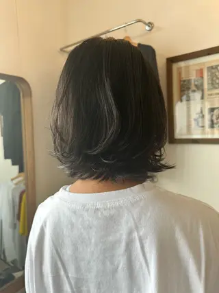 ミディアム 岩村 夏姫のヘアスタイル