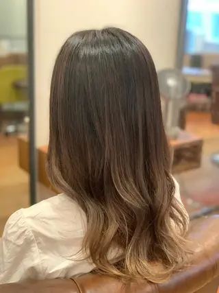 セミロング カラー 青木 大輔のヘアスタイル