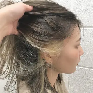ミディアム サイレント美容師 アイリィのヘアスタイル