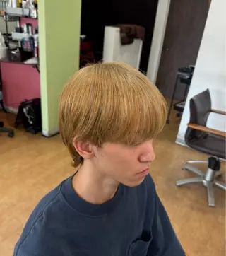 カラー メンズ 透明感カラー特化若山 結愛のヘアスタイル