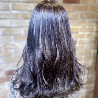 カラー 🦄Re.ly代表 灰野壮🦄のヘアスタイル
