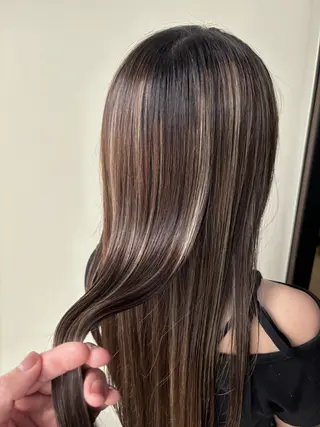 ショート 透明感🌱ハイトーン ✨艶髪🫧川﨑　翼のヘアスタイル