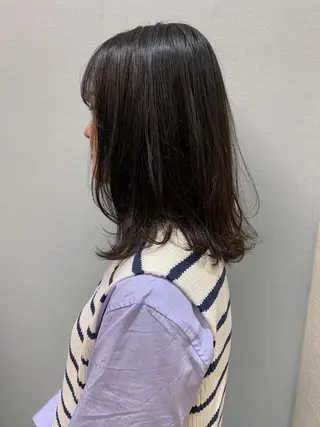ミディアム 片岡 由依のヘアスタイル