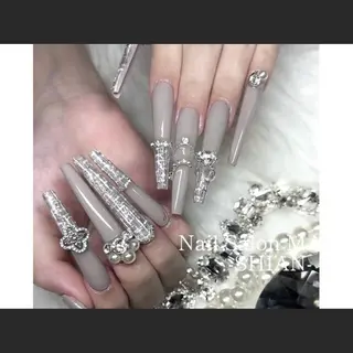 ネイル MADIA EMIのネイルデザイン