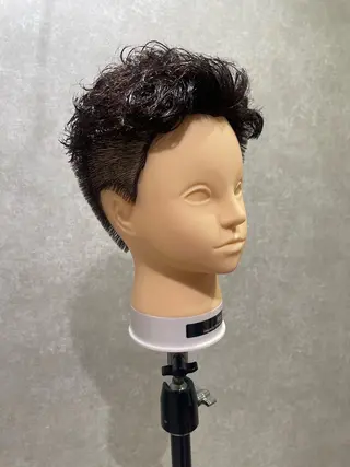 パーマ メンズ 矯正パーマ、ベージュ ボブカット🫧のヘアスタイル