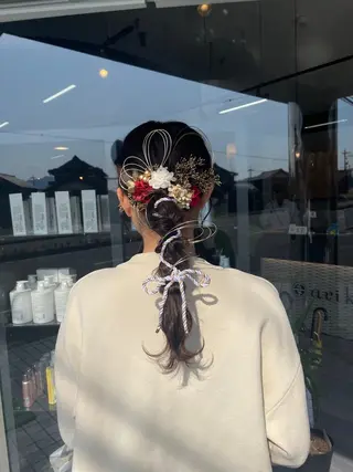 セミロング ヘアアレンジ マキノ キョウカのヘアスタイル