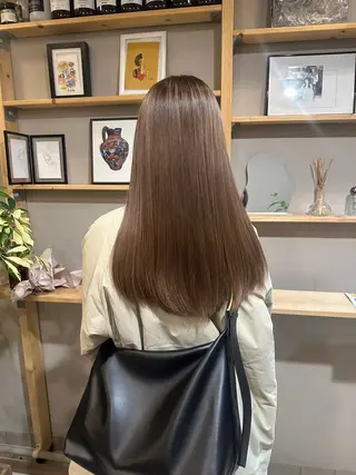 ロング カラー 金ウンス 髪質改善カラーのヘアスタイル