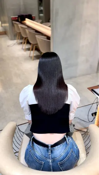 ロング 縮毛矯正Rina🩶 銀座のヘアスタイル