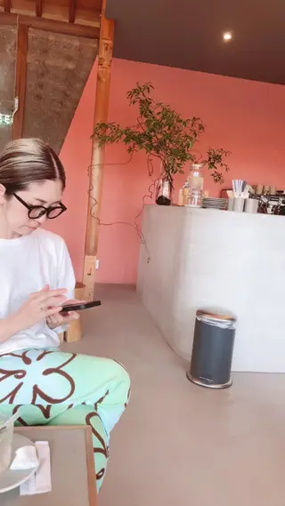 ミディアム 林 エリのヘアスタイル