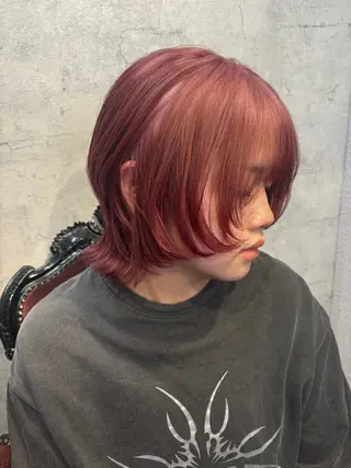 ショート レイヤーカット/ ハイトーン/ミノリのヘアスタイル