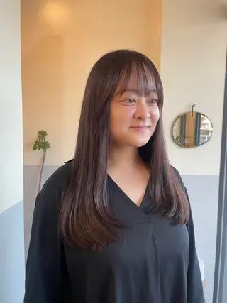 ロング 小久保 里紗のヘアスタイル