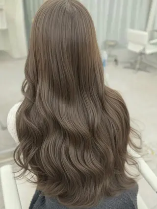ロング カラー 顔まわりの神様✨ 透明感カラー藤嶋秀幸のヘアスタイル