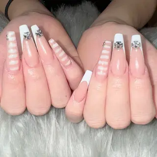 ネイル Feel ‪‪☺︎‬Yuriaのネイルデザイン