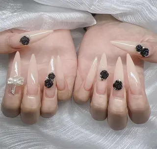 ネイル Lee Nailsのネイルデザイン