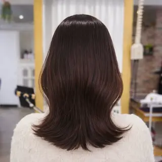 セミロング カラー Saki💛心斎橋 レイヤー/艶髪のヘアスタイル