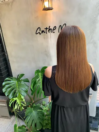 ミディアム カラー トップ スタイリストのヘアスタイル