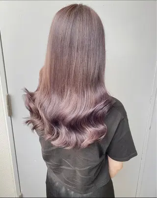 ミディアム ❤︎ワンホンガーリー なハイトーンヘア❤︎のヘアスタイル