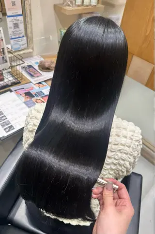 ロング カラー しゅり🍎/アレンジ 🎀/髪質改善✨️のヘアスタイル