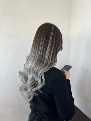 カラー 🖤複雑履歴ブリーチ Mizuki 🖤のヘアスタイル