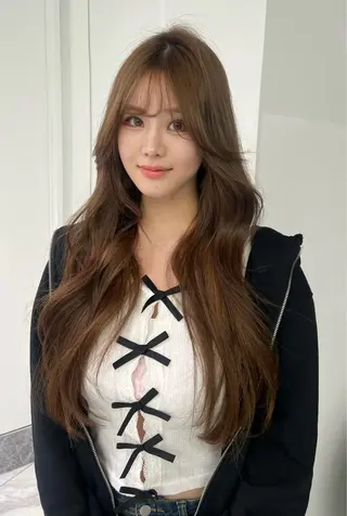 ロング カラー Risa／盛れる レイヤー／カラー特化のヘアスタイル
