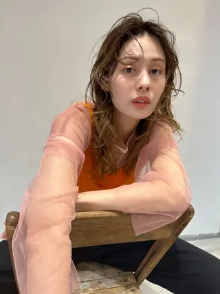 ロング カラー 鈴木 美紅のヘアスタイル