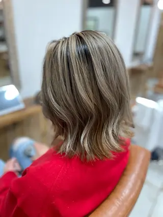 ミディアム カラー Kana .のヘアスタイル