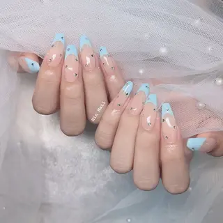 ネイル Hin Nailsのネイルデザイン