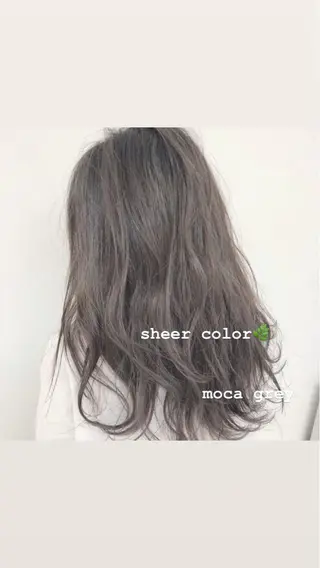 ロング カラー 赤阪 優奈のヘアスタイル