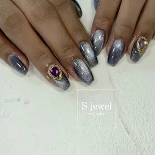 ネイル S. JEWELのネイルデザイン