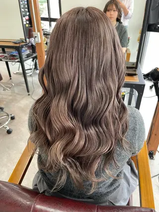 ロング カラー ｼﾉｻﾞｷ ｷﾅのヘアスタイル