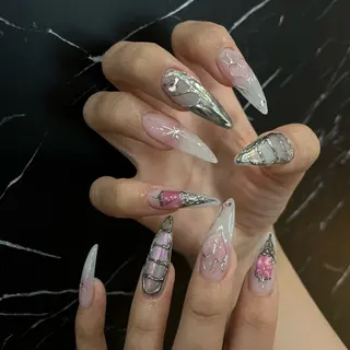 ネイル moca心斎橋店 Aina🐈⬛🤍のネイルデザイン