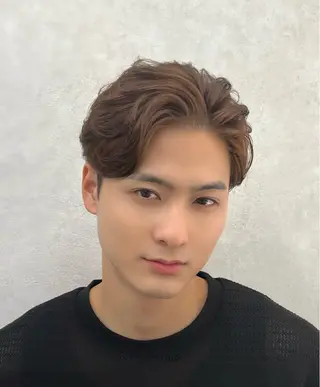 メンズ フェザーパーマ浦和 スパイキーショートのヘアスタイル